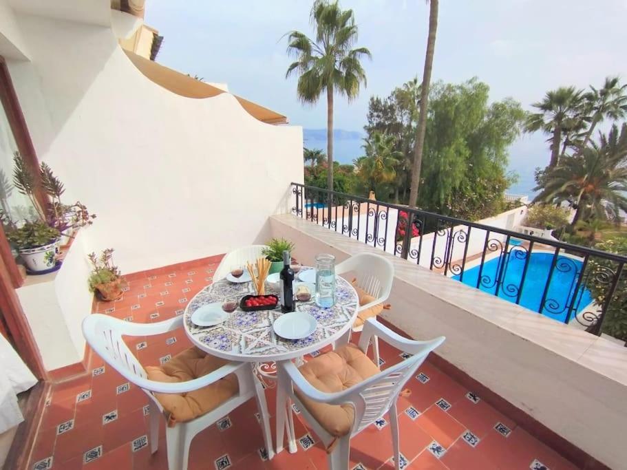 Beautiful 2 Bedroom In Calle Carabeo, 네르하 외부 사진