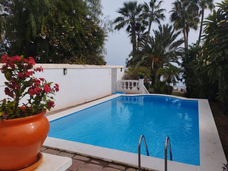 Beautiful 2 Bedroom In Calle Carabeo, 네르하 외부 사진