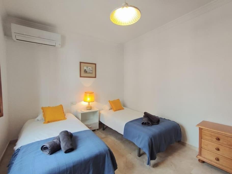 Beautiful 2 Bedroom In Calle Carabeo, 네르하 외부 사진