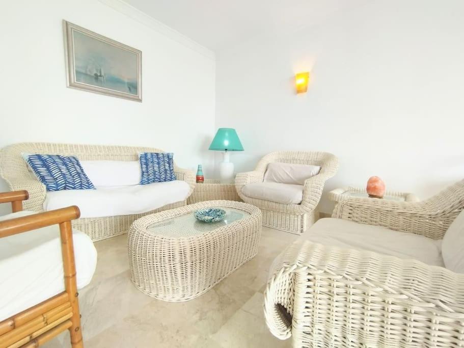 Beautiful 2 Bedroom In Calle Carabeo, 네르하 외부 사진